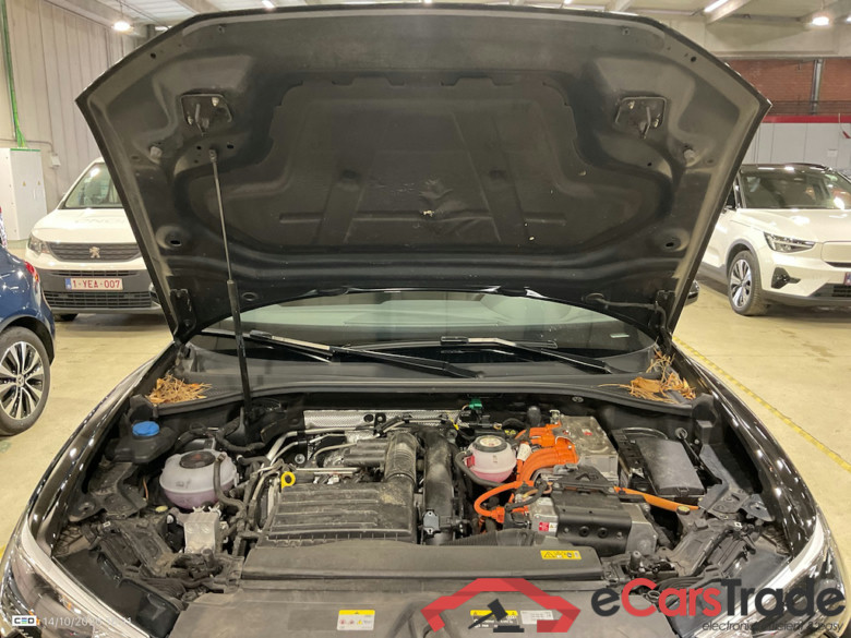 AUDI Q3 1.4 45 TFSI E S TRONIC #6