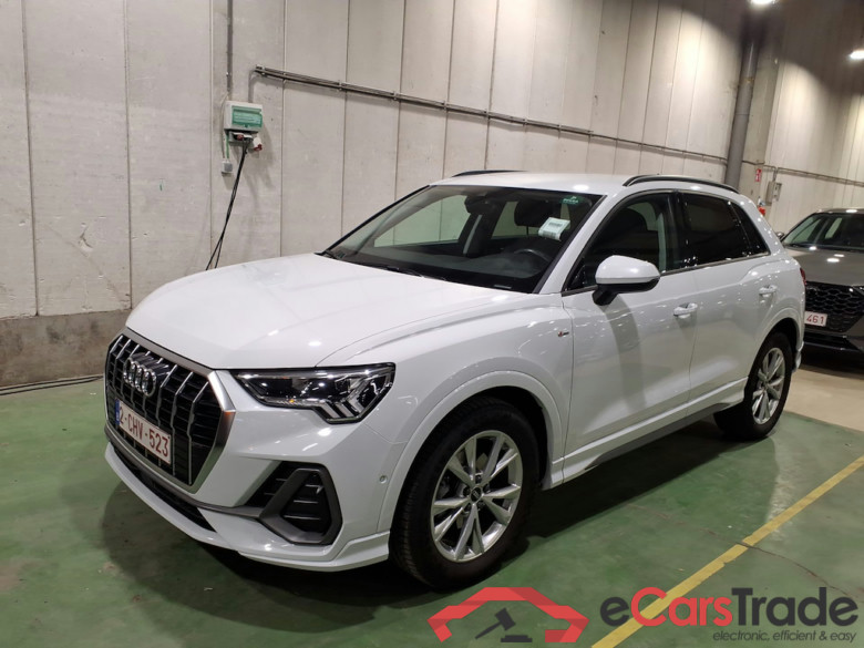 AUDI Q3 2.0 35 TDI S TRONIC S LINE BUSINESS EDIT #1