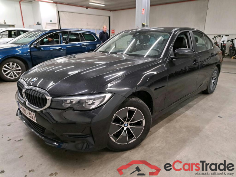 BMW - BMW 3 BERLINE 316dA 122PK Business Edition With Heated Sport Seats & PDC Front & Rear