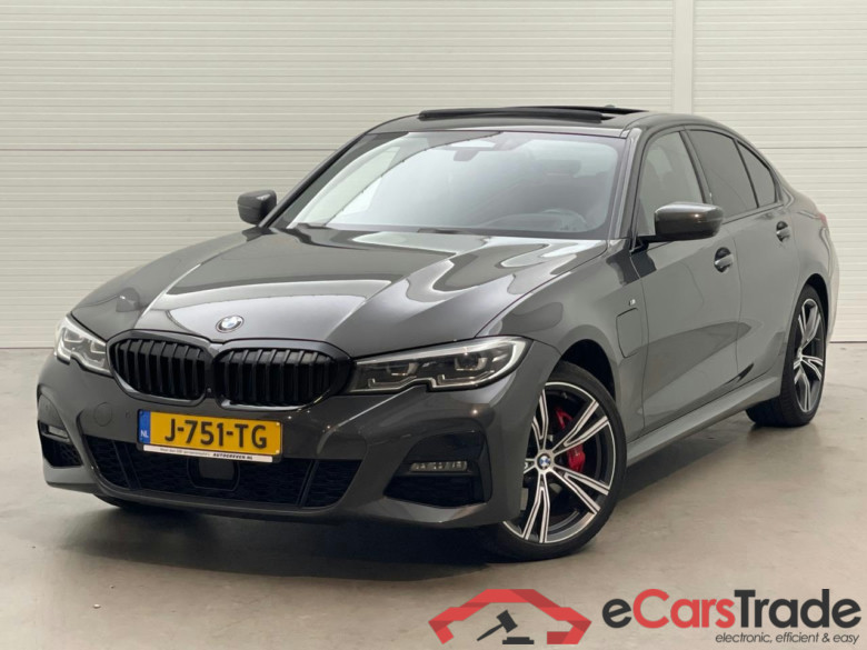 BMW 3-serie 330e eDrive Edition #1