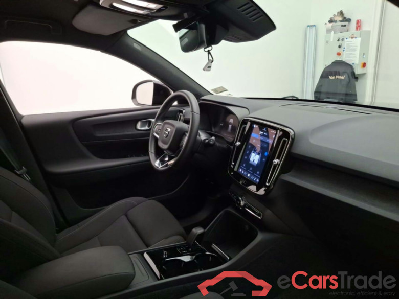 VOLVO XC40 RECHARGE CORE #3