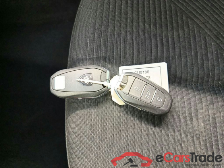 PEUGEOT 308 SW DIESEL - 2021 1.5 BlueHDi 130 Active Pack S&S 5d #4