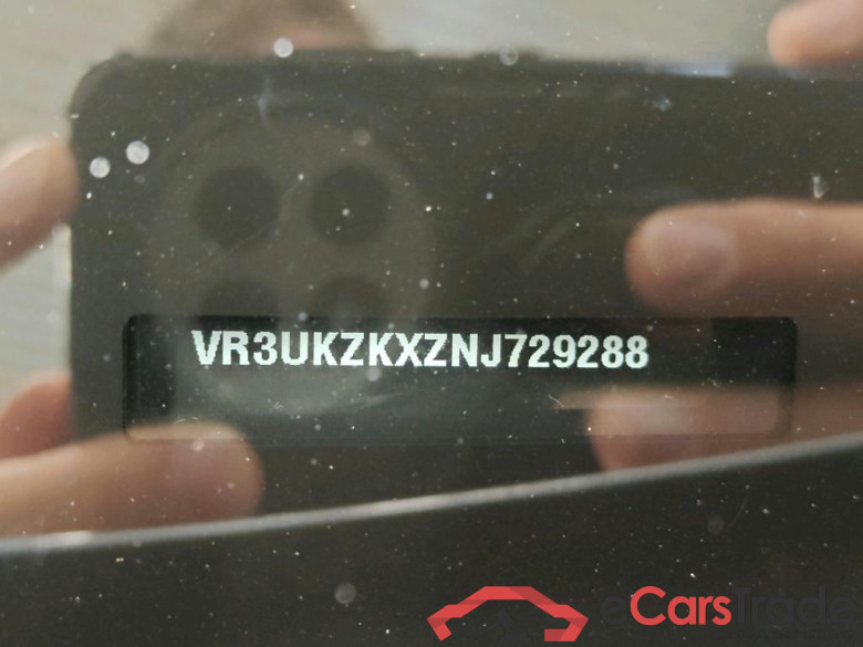 Peugeot e-2008 Allure EV 50kWh 136 5d #6