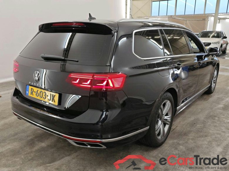 Volkswagen Passat Variant 2.0 TDI 110kW 7-DSG R-Line Business+ 5d #2