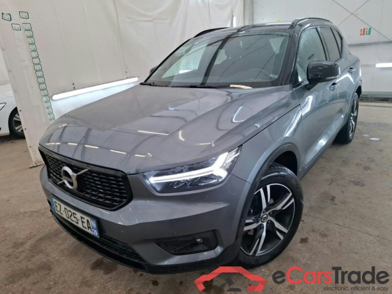 VOLVO XC40 5p SUV D3 150 Geartro 8 R-Design #1