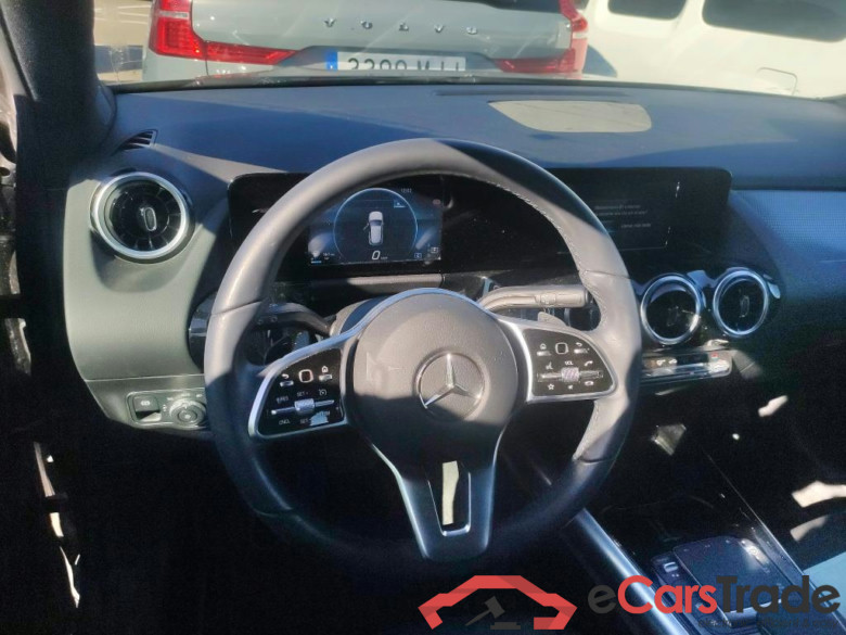 MERCEDES-BENZ GLA / 2020 / 5P / todoterreno GLA 200 D #3