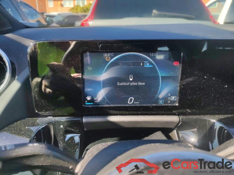 MERCEDES-BENZ GLA / 2020 / 5P / todoterreno GLA 200 D #4