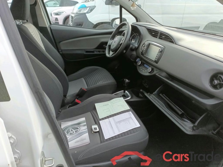 TOYOTA Yaris / 2017 / 5P / berlina con portón 1.5 100H Active Tech #6