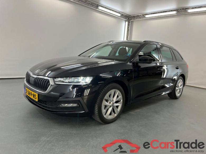 SKODA OCTAVIA COMBI 1.5 e-TSI Business Edition #1