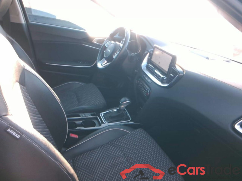 XCEED 1.6 GDI 141 PHEV ACTIVE DCT6 #5