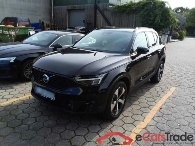 Volvo XC40 (2017->) DE - SUV5 B4 2WD EU6d, Plus Dark, (Facelift) 2022 - 2024 #1