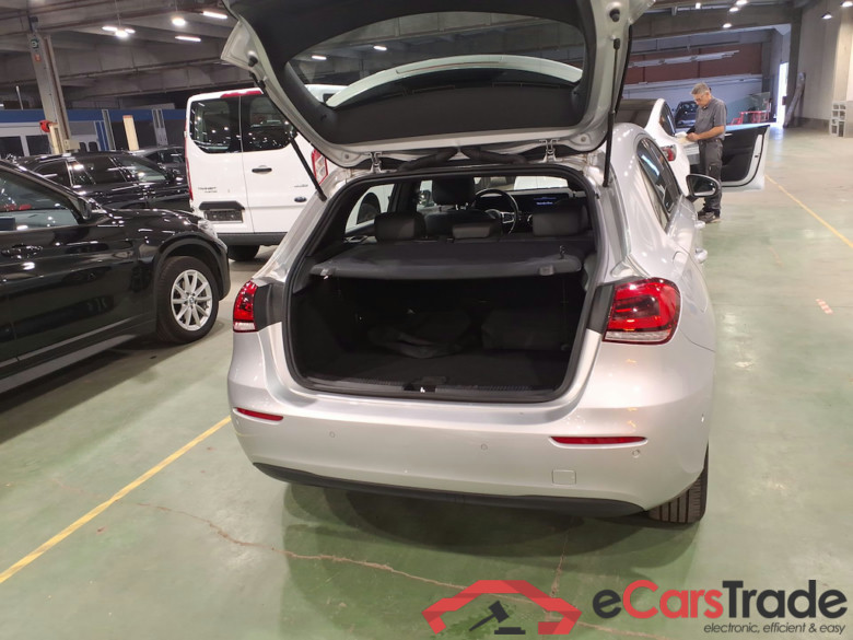 MERCEDES-BENZ A-CLASS 1.3 A 250 E DCT #3